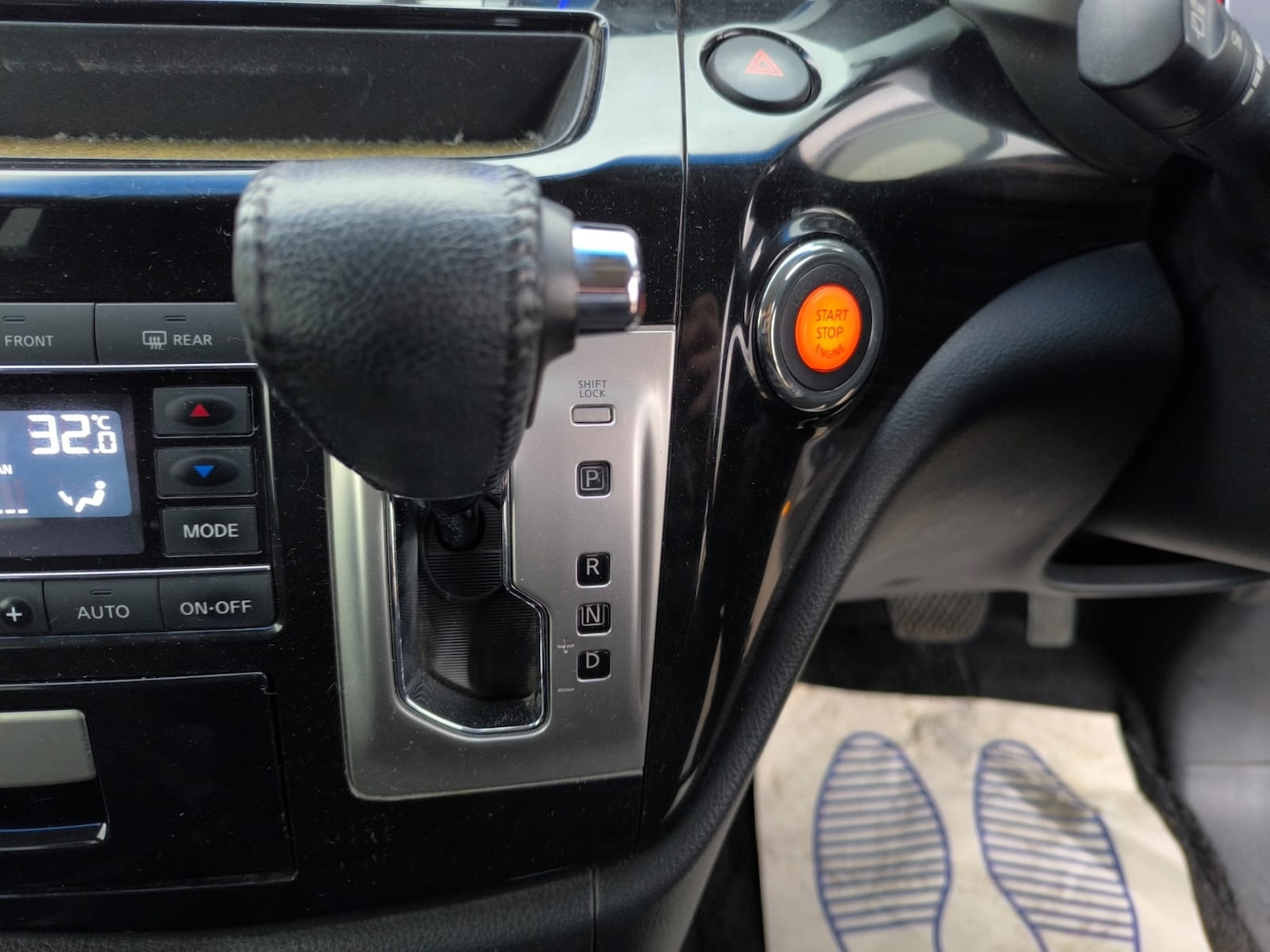 Used Nissan Elgrand 2015 for sale - 77702600: Photo 22