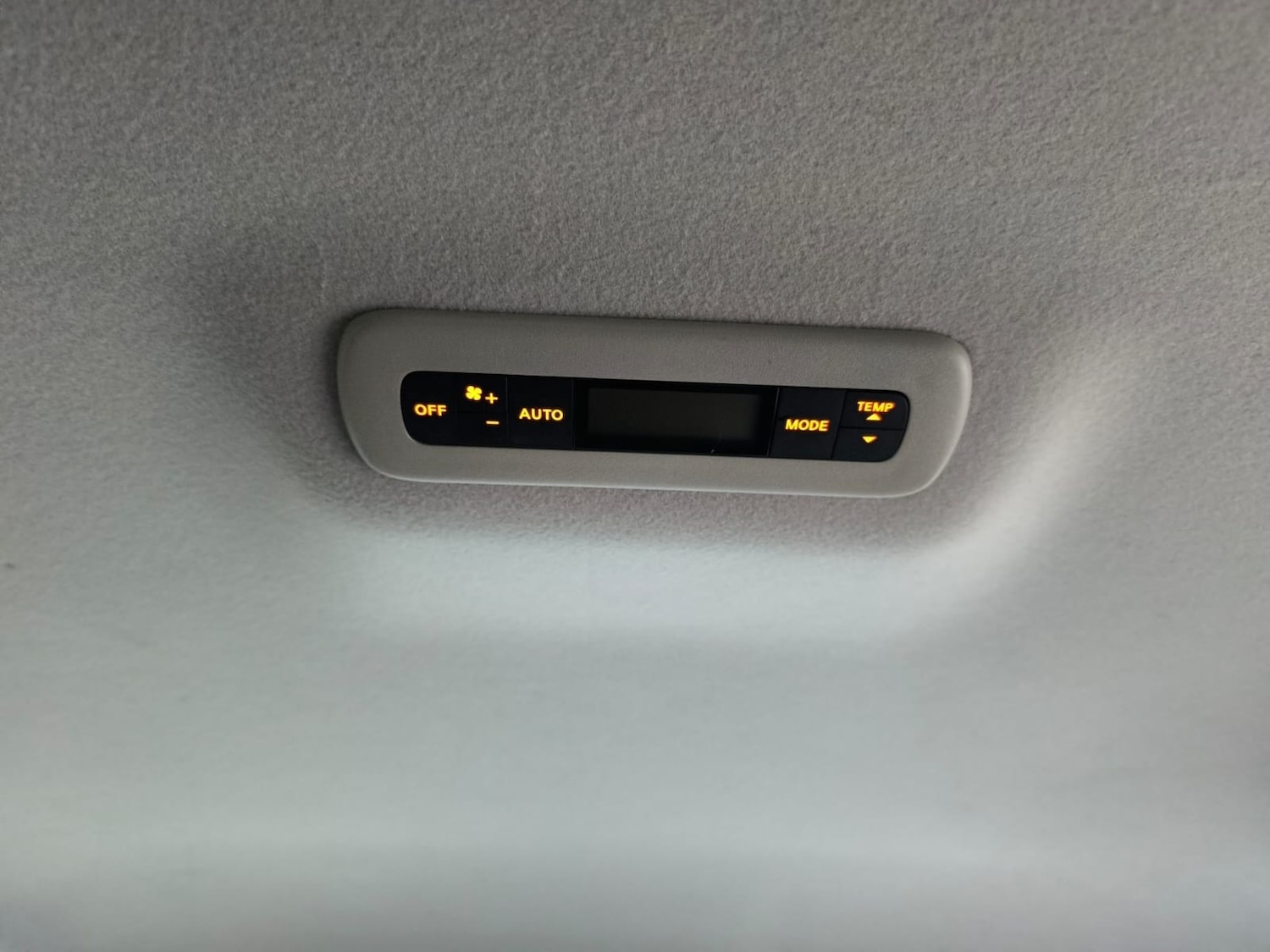 Used Nissan Elgrand 2015 for sale - 77702600: Photo 28