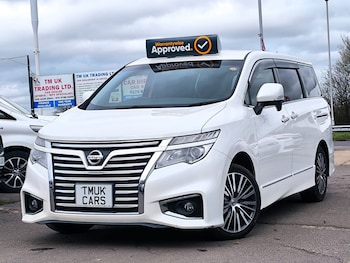 Used Nissan Elgrand 2015 for sale - 77702600: Photo