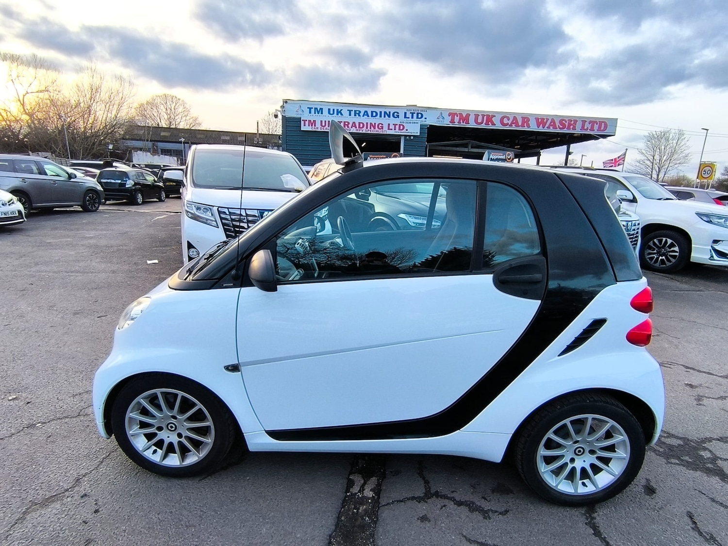 Used smart fortwo 2011 for sale - 77675432: Photo 6