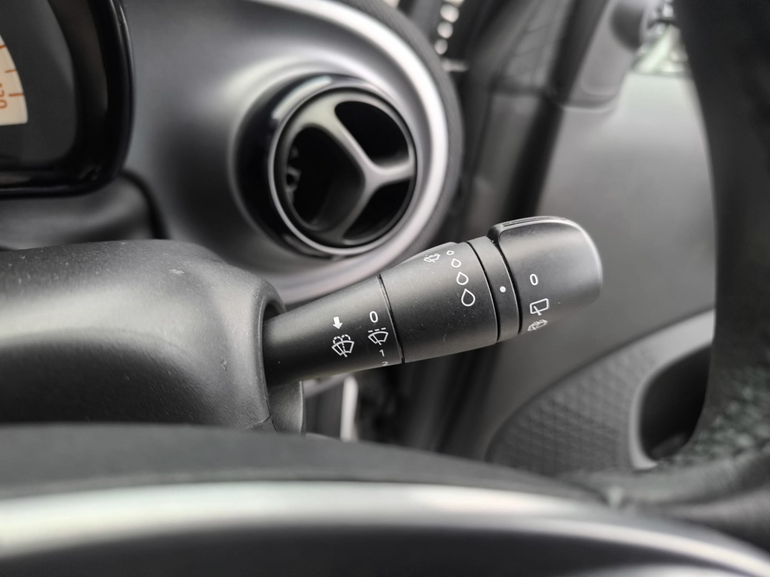 Used smart fortwo 2018 for sale - 77687416: Photo 19