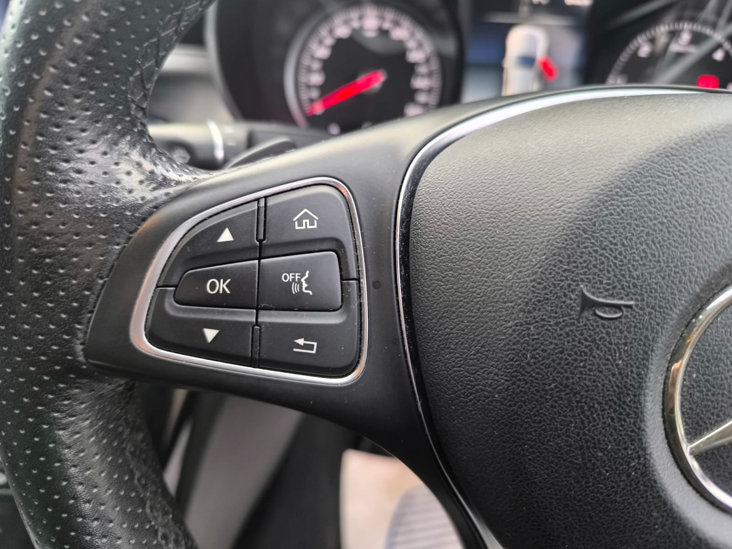 Used Mercedes-Benz C Class 2019 for sale - 77195756: Photo 14