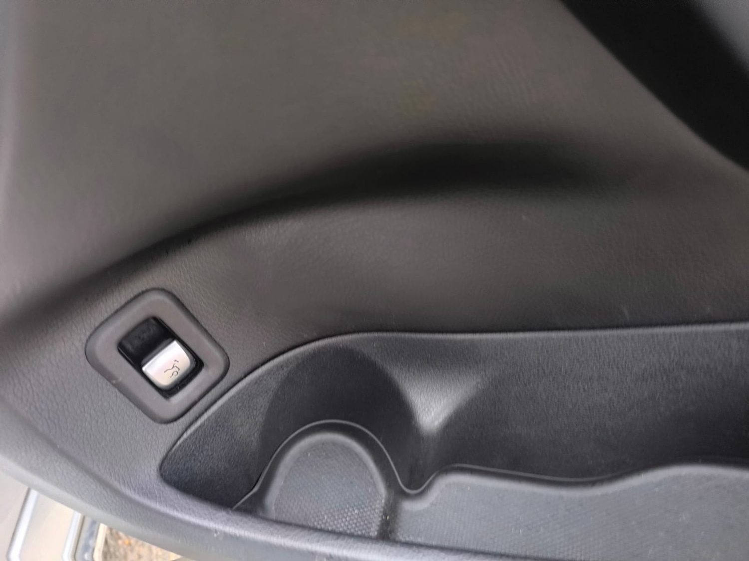 Used Mercedes-Benz C Class 2019 for sale - 77195756: Photo 24