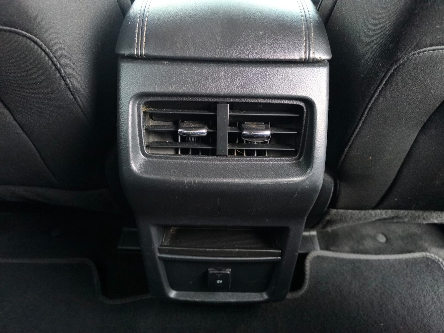 Used Ford S-Max 2015 for sale - 77270804: Photo 27