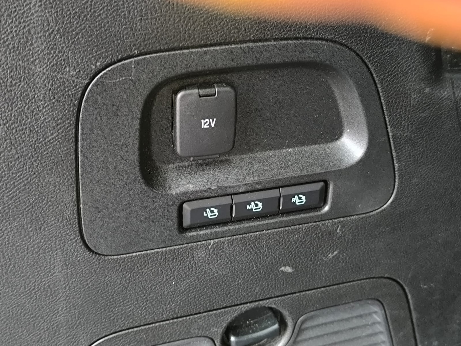 Used Ford S-Max 2015 for sale - 77270804: Photo 28