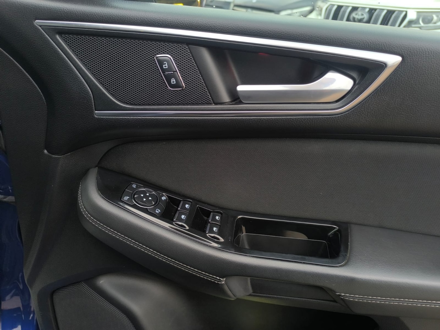 Used Ford S-Max 2015 for sale - 77270804: Photo 32