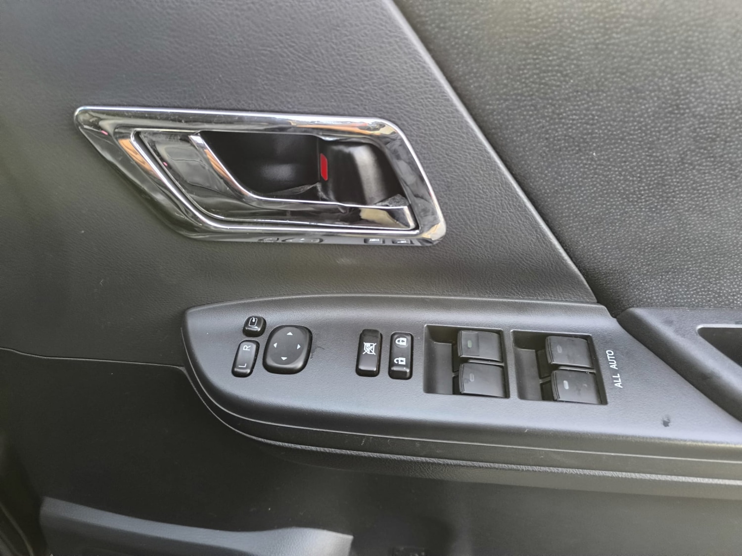 Used Toyota Alphard 2014 for sale - 77093906: Photo 29