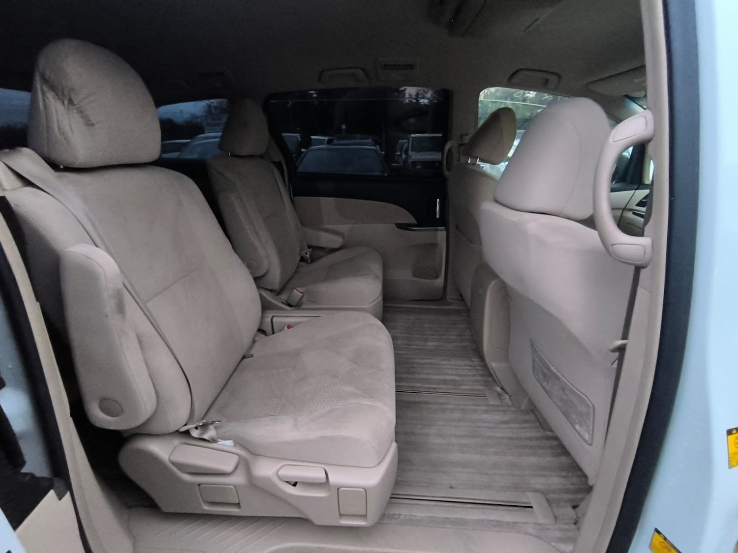 Used Toyota Estima 2013 for sale - 76477816: Photo 11