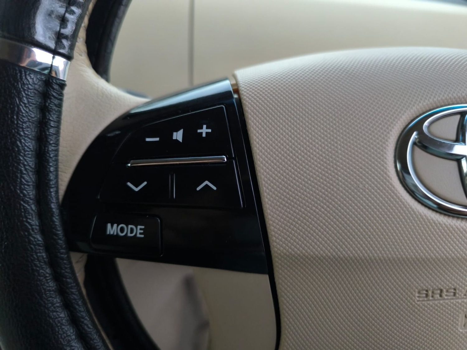 Used Toyota Estima 2013 for sale - 76477816: Photo 17