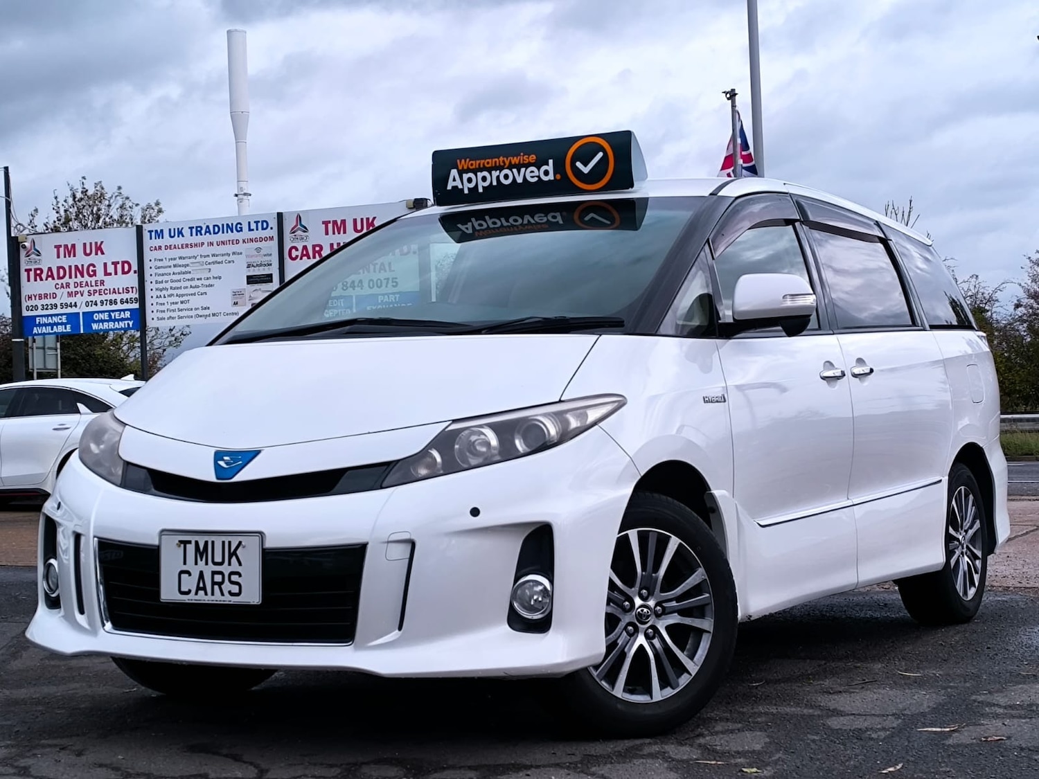 Used Toyota Estima 2013 for sale - 76477816: Photo 2