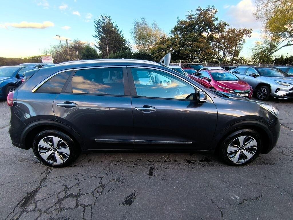 Used Kia Niro 2018 for sale - 76478121: Photo 4
