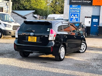 Used Toyota Prius+ 2015 for sale - 79650488: Photo