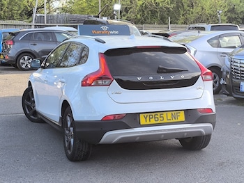Used Volvo V40 2015 for sale - 78311235: Photo