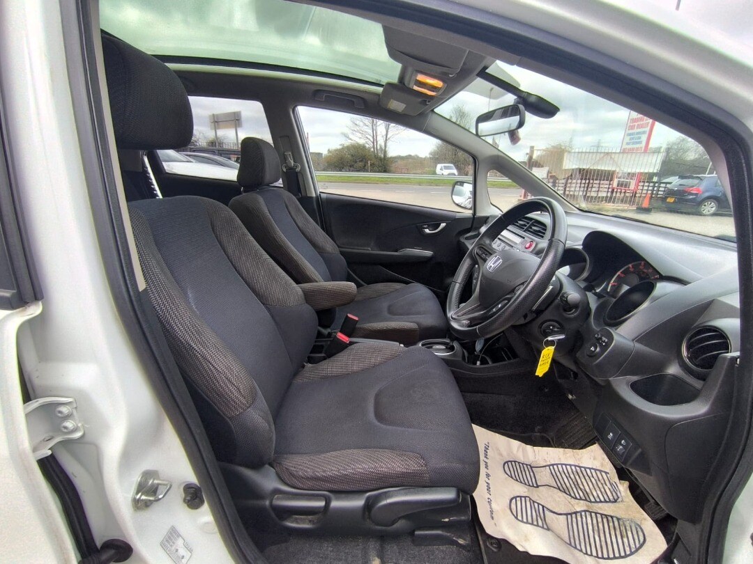 Used Honda Jazz 2014 for sale - 78143850: Photo 9