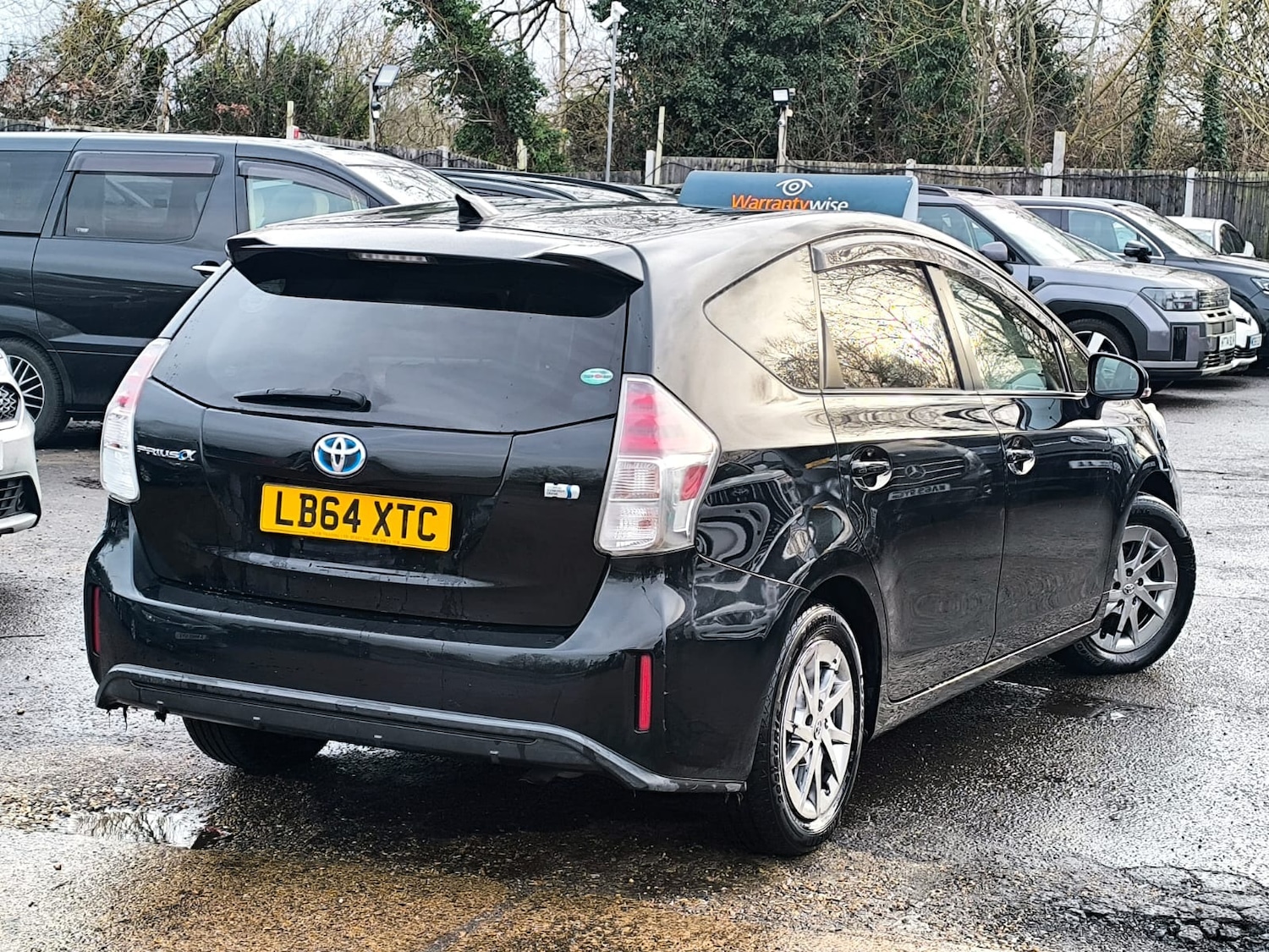 Used Toyota Prius+ 2015 for sale - 77208122: Photo 3