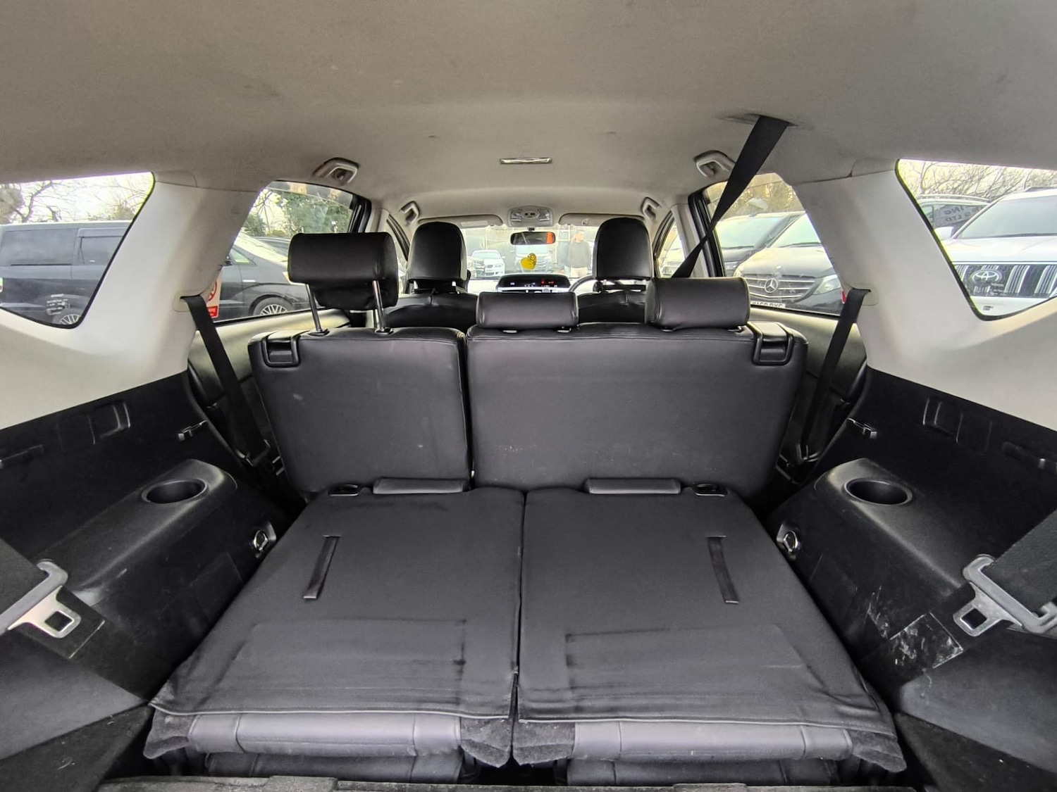 Used Toyota Prius+ 2015 for sale - 77208122: Photo 32