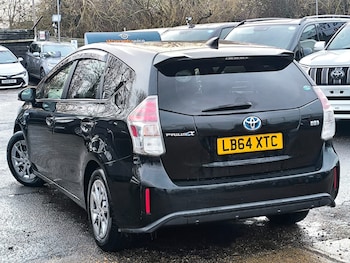 Used Toyota Prius+ 2015 for sale - 77208122: Photo