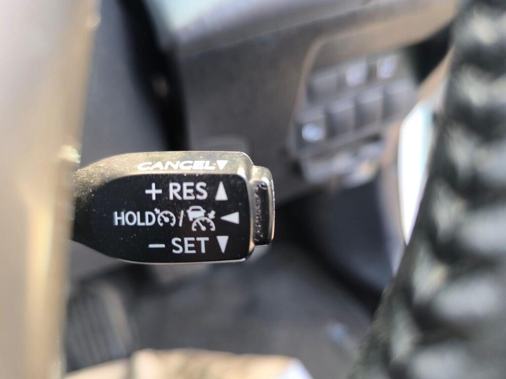 Used Toyota Prius+ 2020 for sale - 76748581: Photo 17