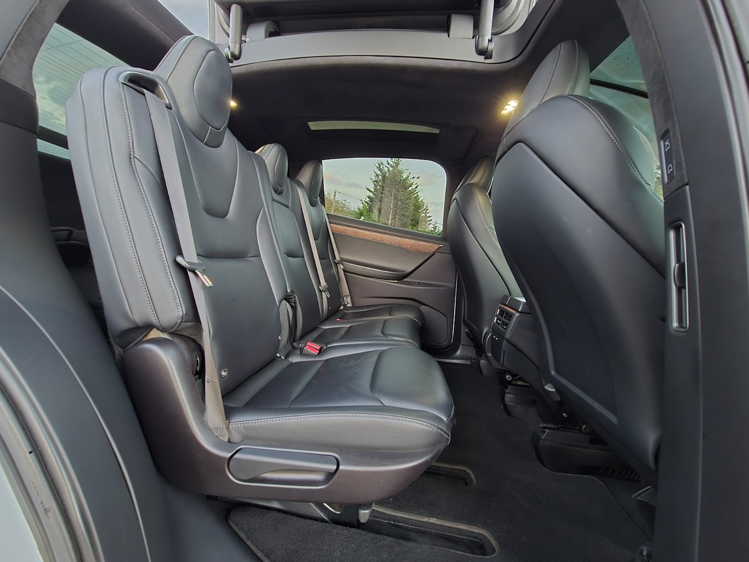 Used Tesla Model X 2020 for sale - 76412317: Photo 16