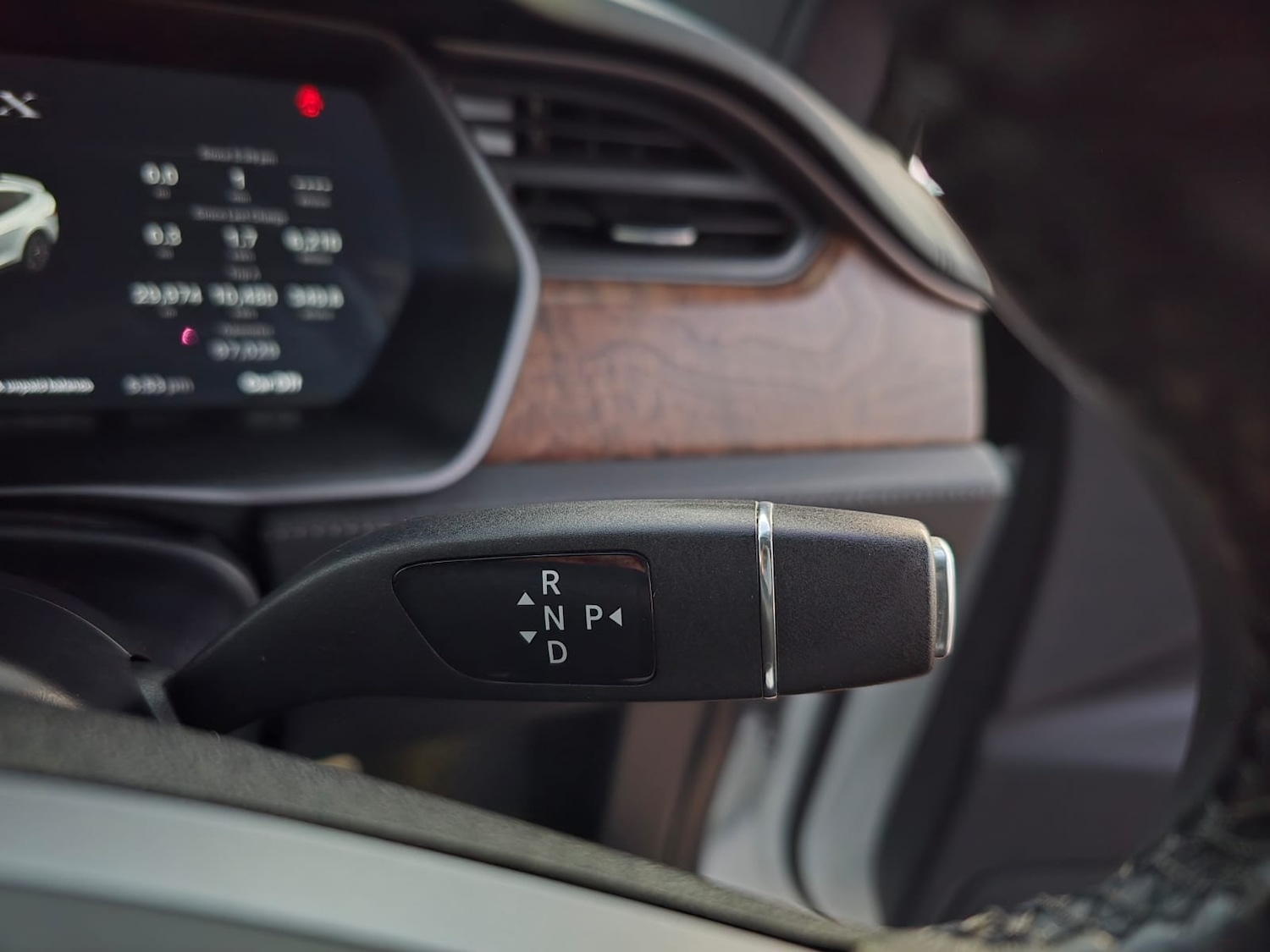 Used Tesla Model X 2020 for sale - 76412317: Photo 28