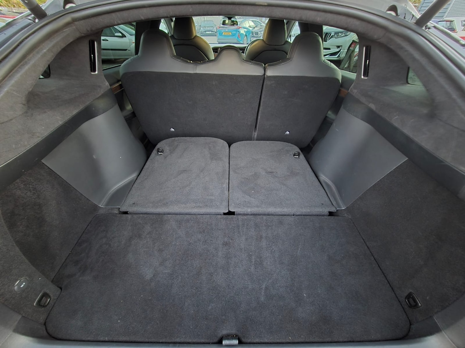 Used Tesla Model X 2020 for sale - 76412317: Photo 37