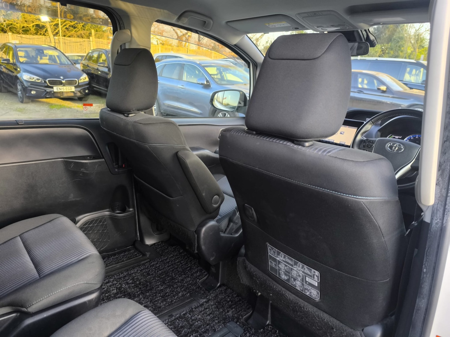 Used Toyota Voxy 2016 for sale - 78178035: Photo 12