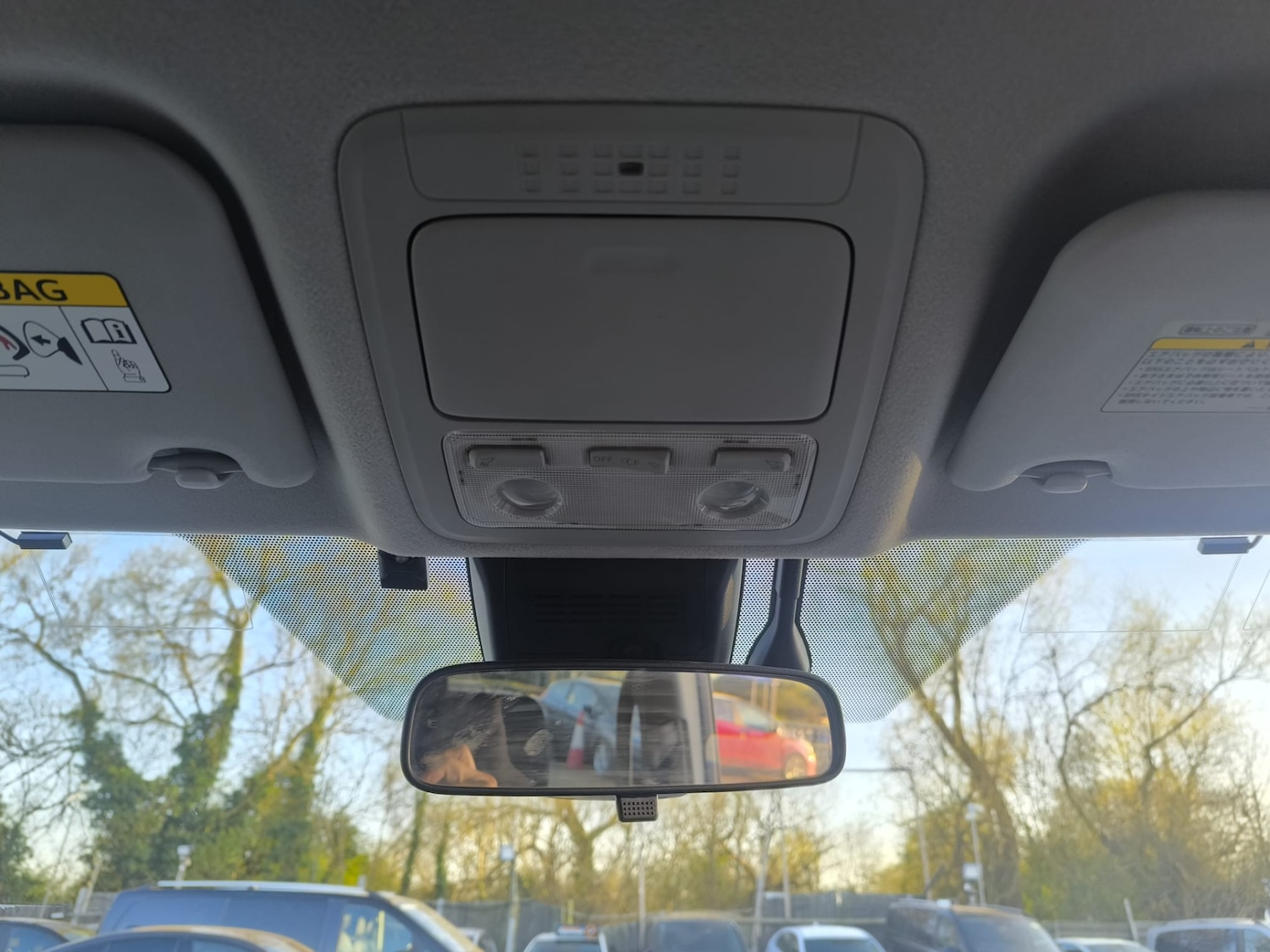 Used Toyota Voxy 2016 for sale - 78178035: Photo 24