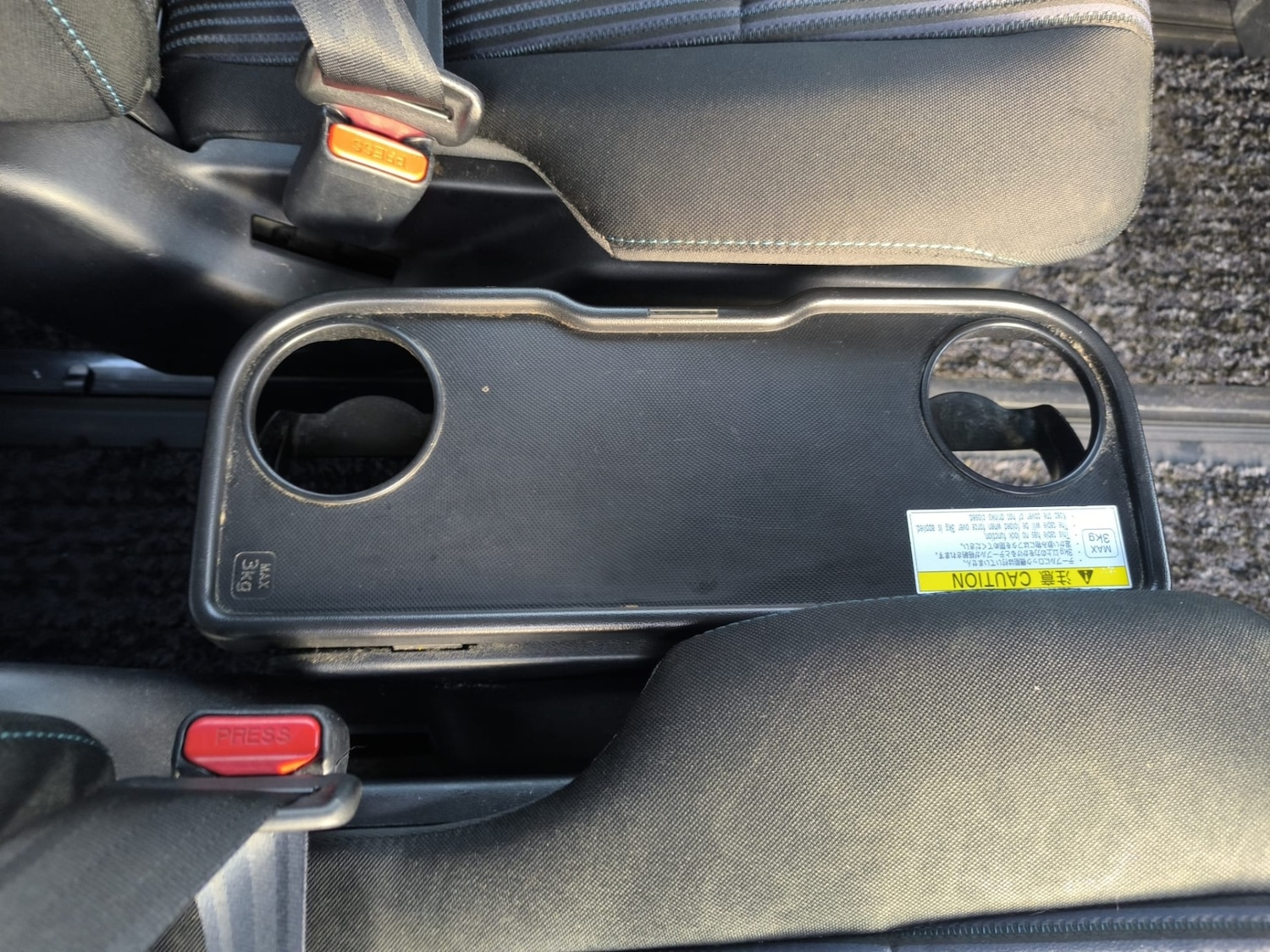 Used Toyota Voxy 2016 for sale - 78178035: Photo 26