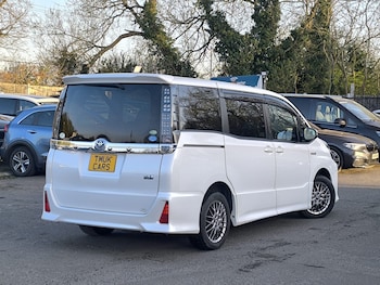 Used Toyota Voxy 2016 for sale - 78178035: Photo