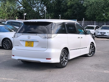 Used Toyota Estima 2014 for sale - 79055701: Photo