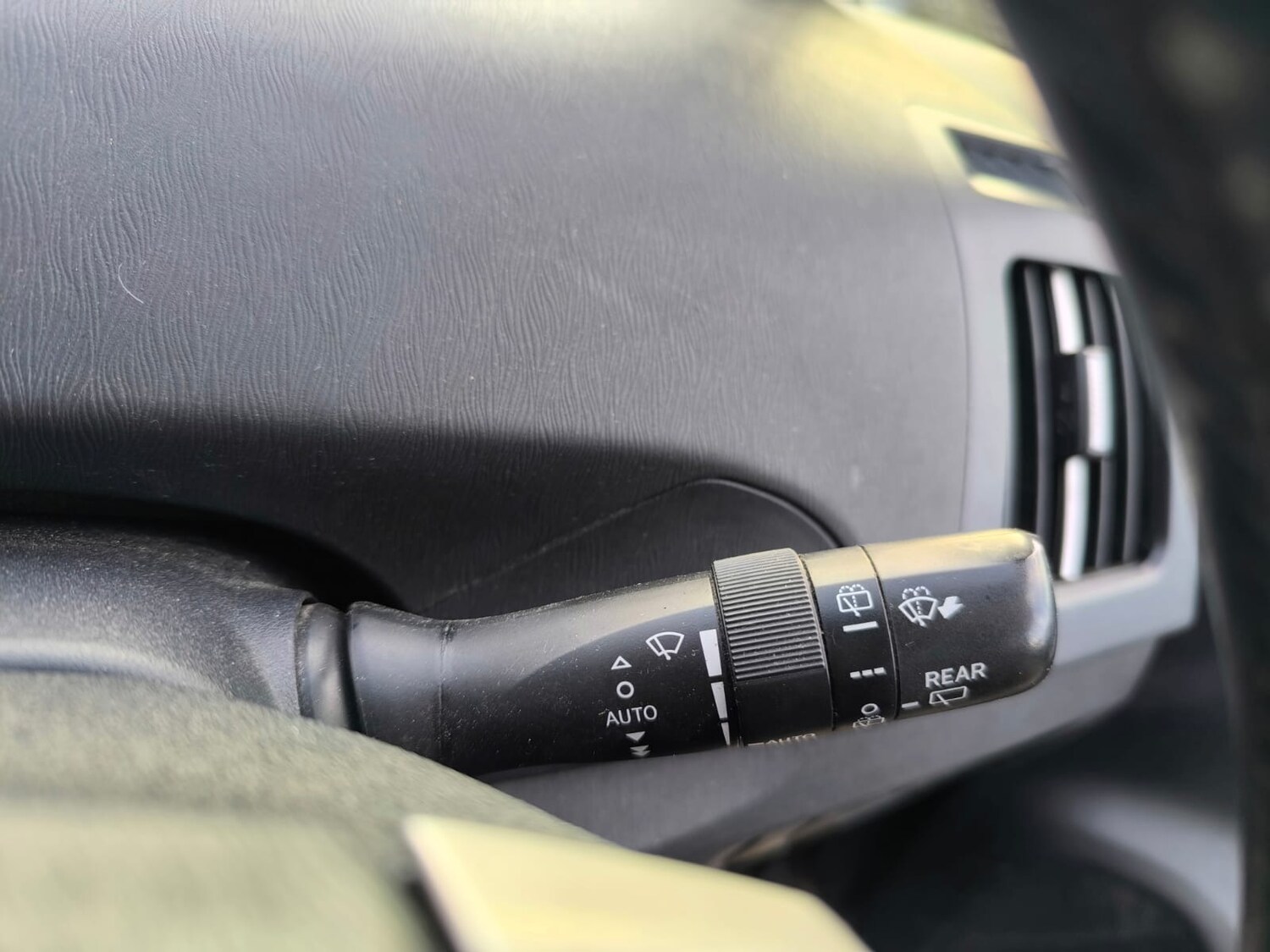 Used Toyota Prius 2015 for sale - 77417514: Photo 23