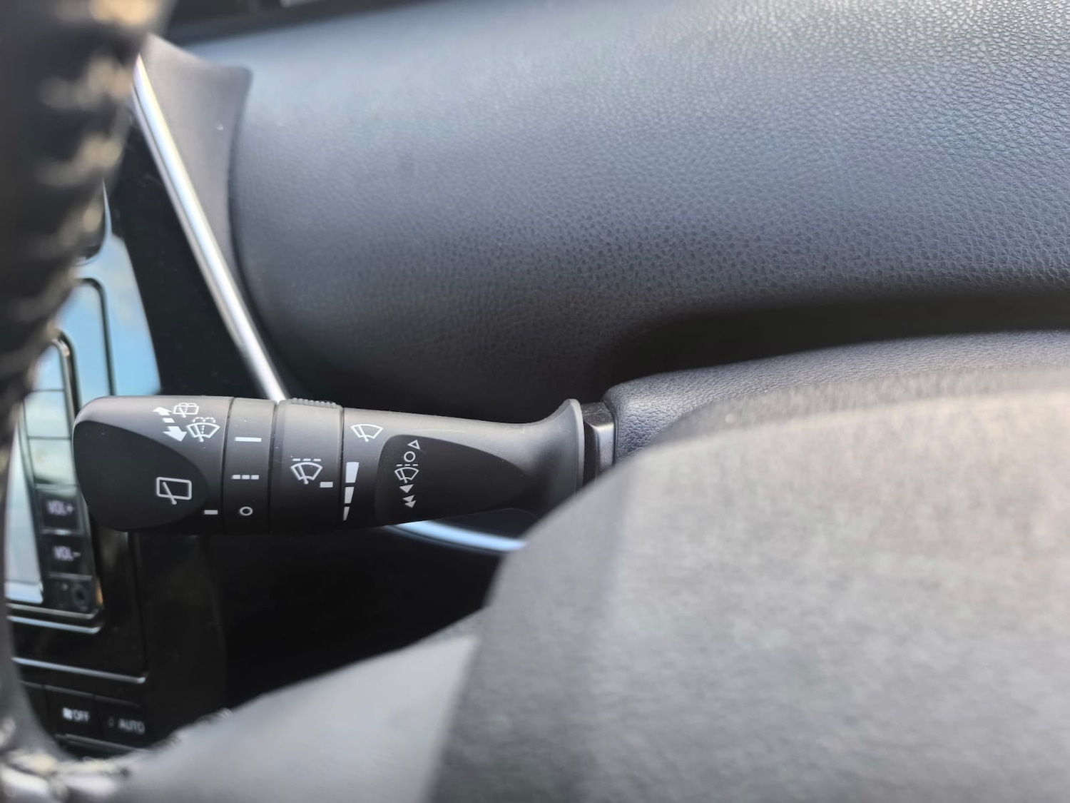 Used Toyota Prius 2019 for sale - 77245538: Photo 23