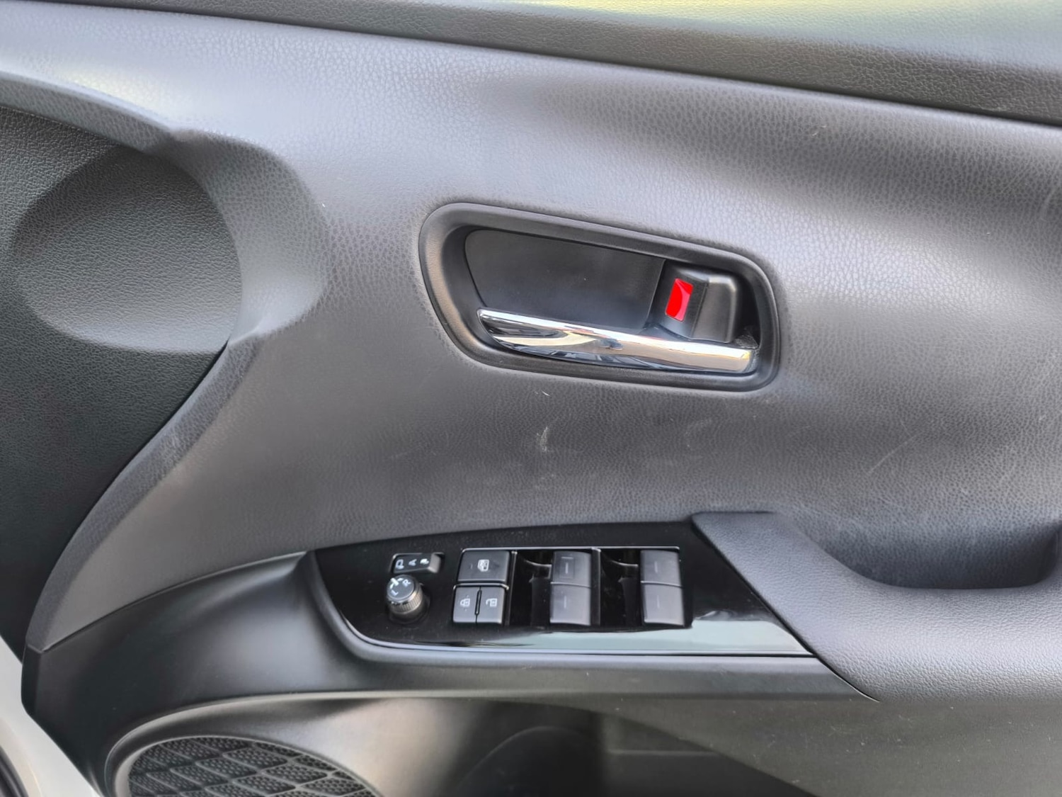 Used Toyota Prius 2019 for sale - 77245538: Photo 29