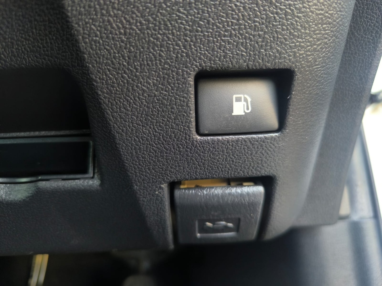 Used Toyota Prius 2019 for sale - 77245538: Photo 30