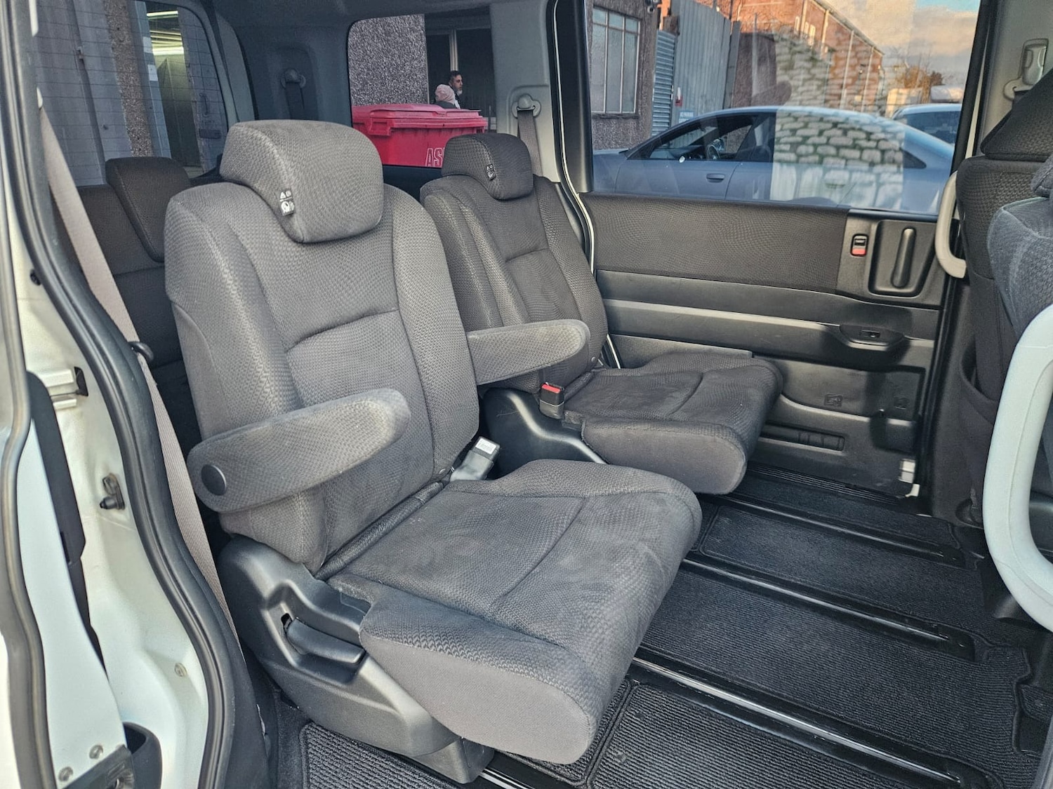 Used Honda Stepwagon 2013 for sale - 76243368: Photo 12