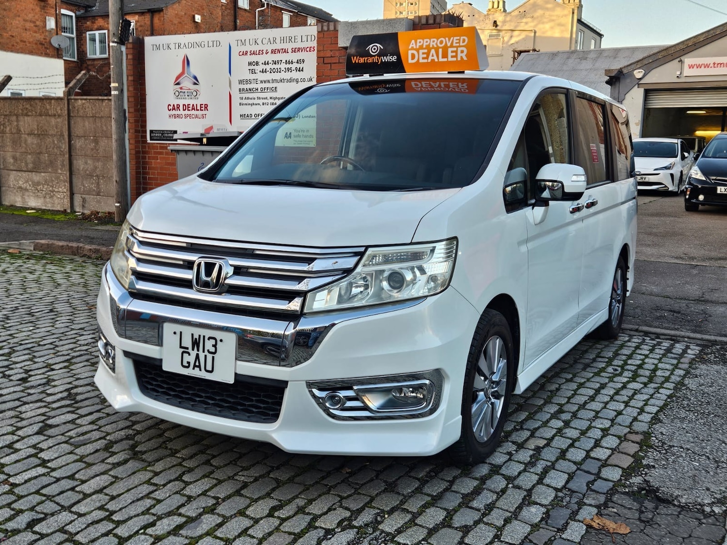 Used Honda Stepwagon 2013 for sale - 76243368: Photo 2