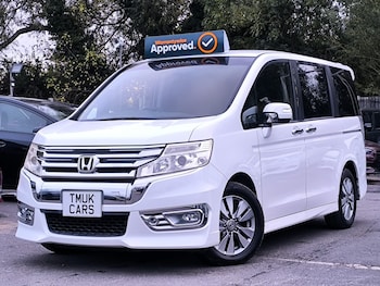 Used Honda Stepwagon 2013 for sale - 76243368: Photo 2