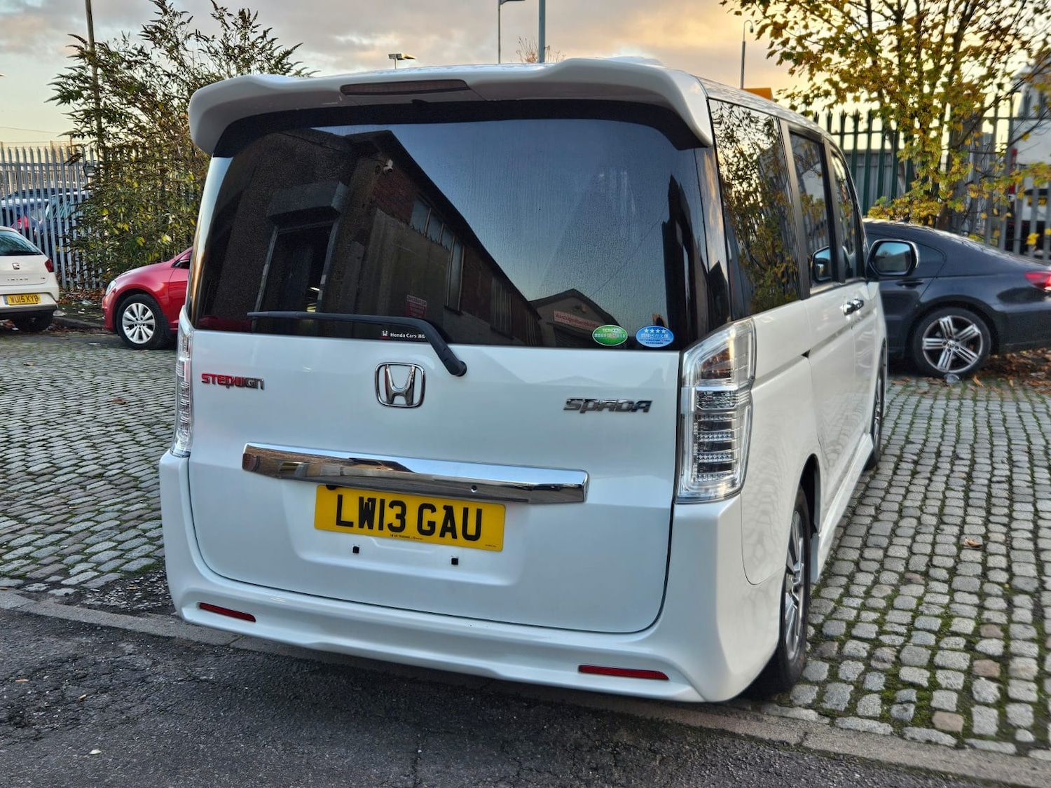 Used Honda Stepwagon 2013 for sale - 76243368: Photo 3