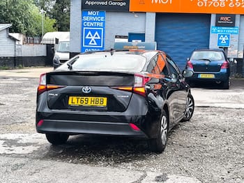 Used Toyota Prius 2019 for sale - 79683462: Photo
