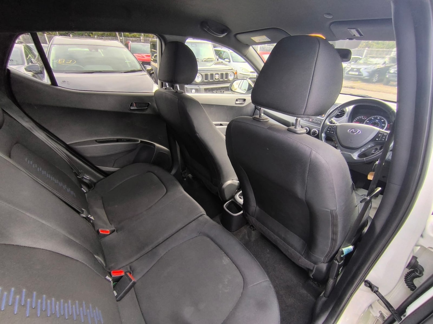 Used Hyundai i10 2018 for sale - 76363341: Photo 13