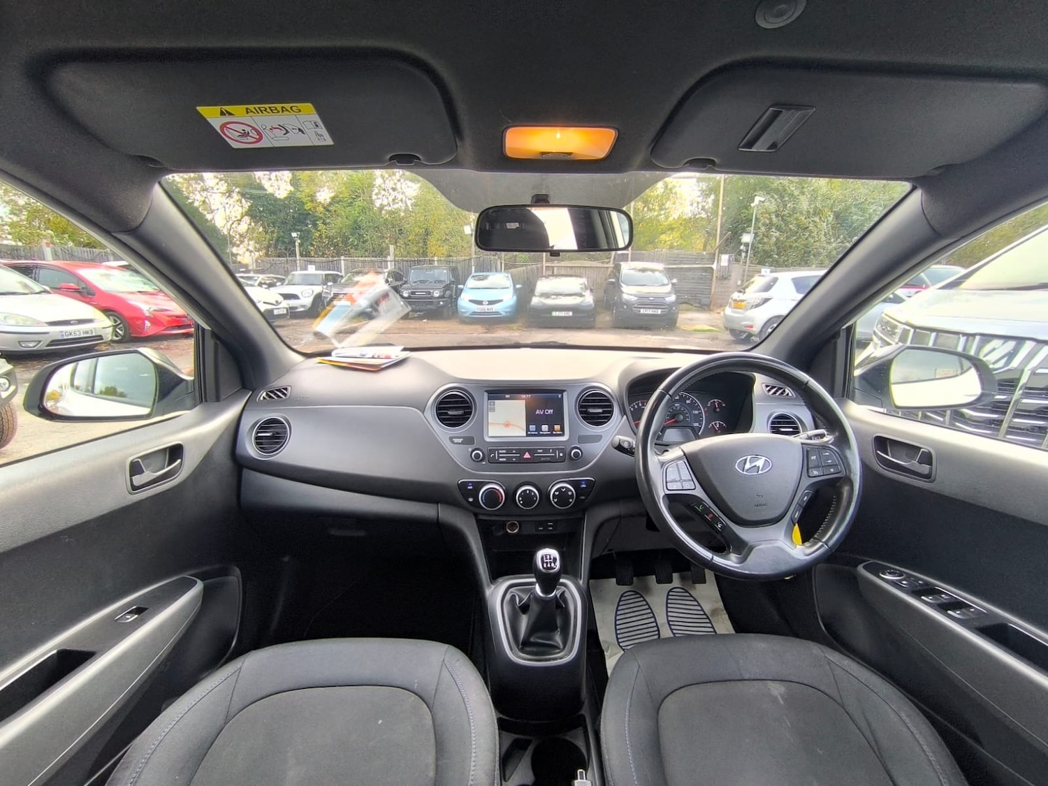 Used Hyundai i10 2018 for sale - 76363341: Photo 14