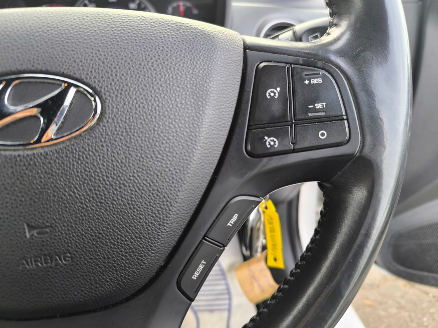 Used Hyundai i10 2018 for sale - 76363341: Photo 18