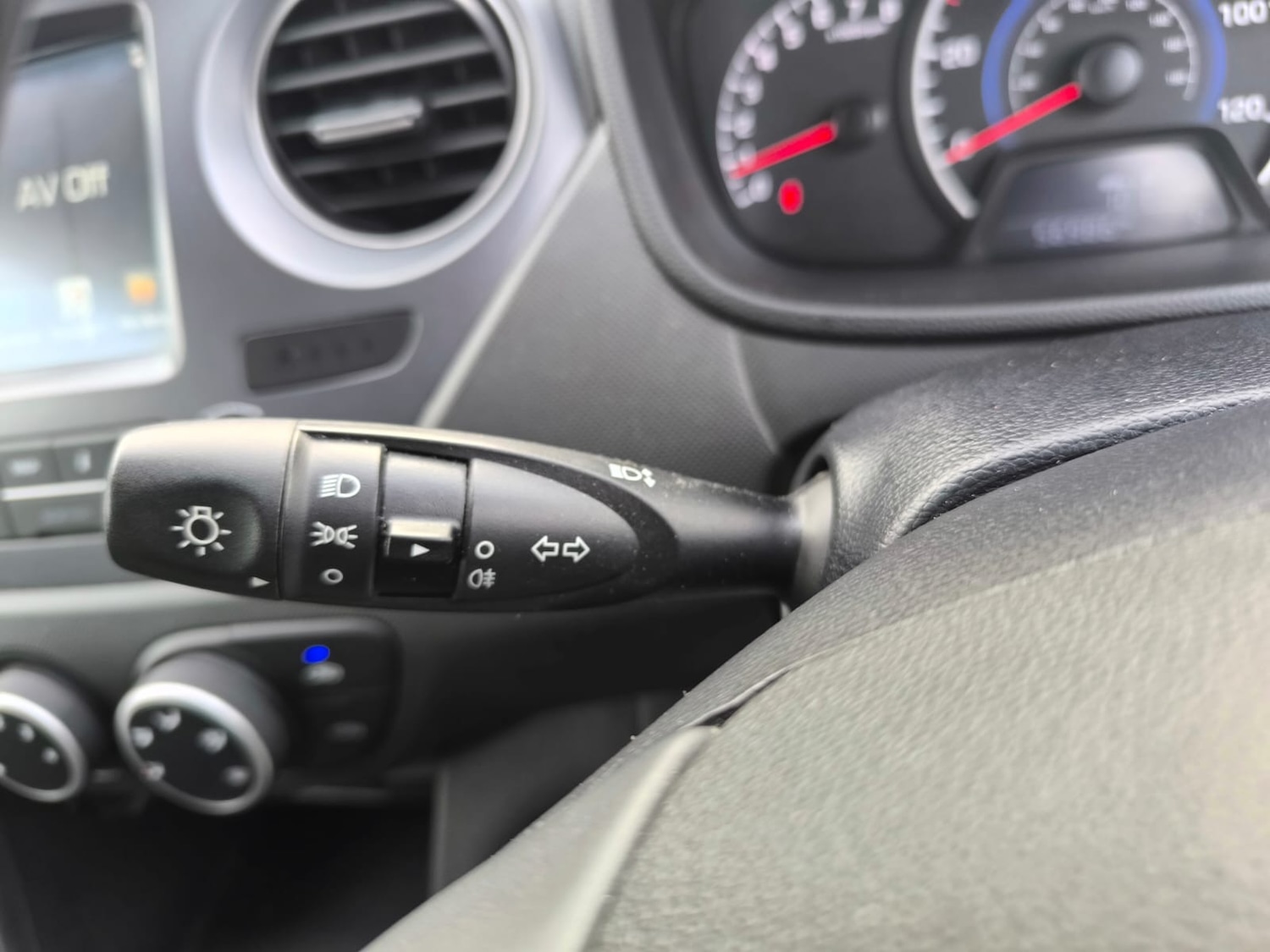 Used Hyundai i10 2018 for sale - 76363341: Photo 21