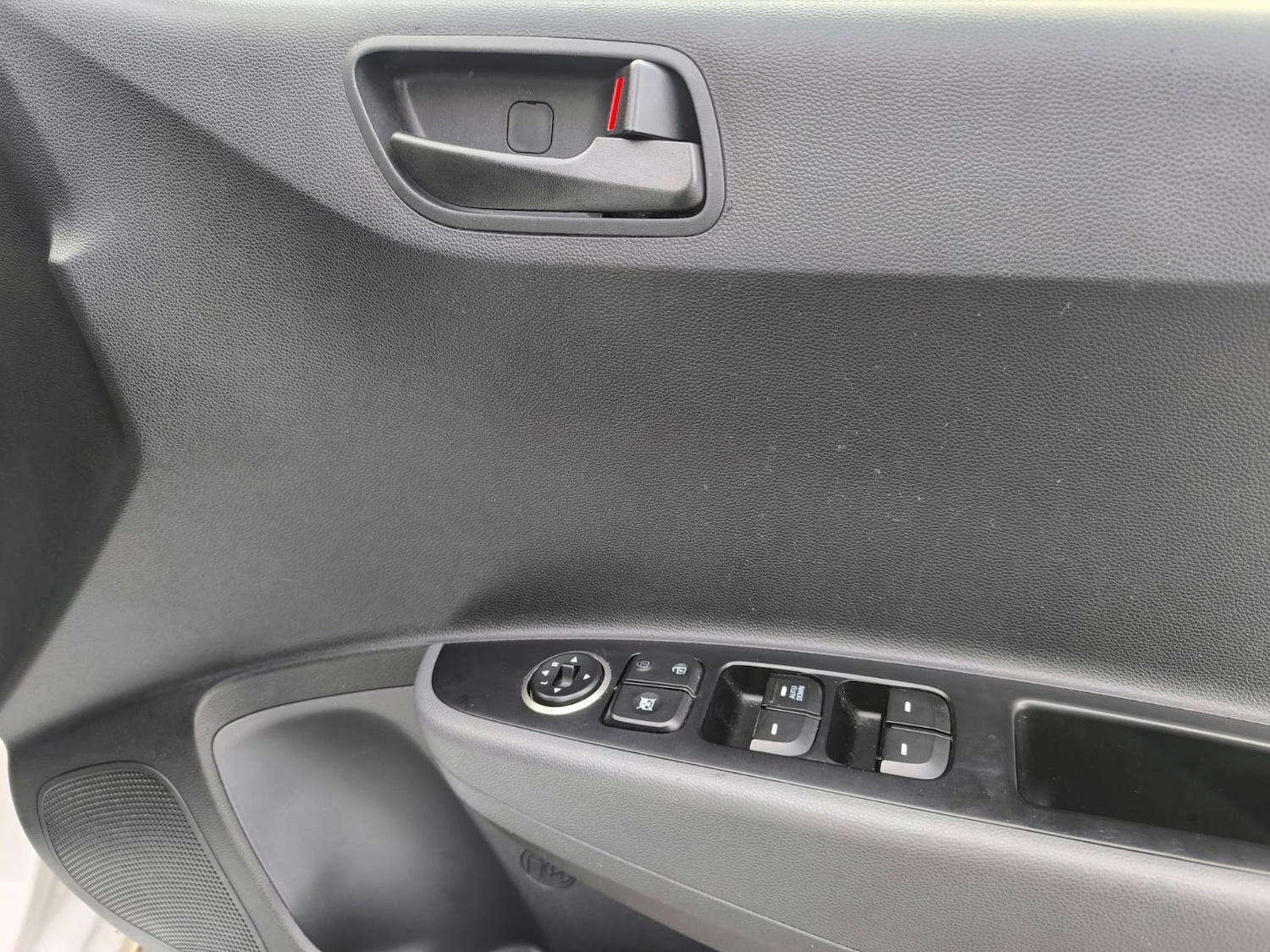 Used Hyundai i10 2018 for sale - 76363341: Photo 26