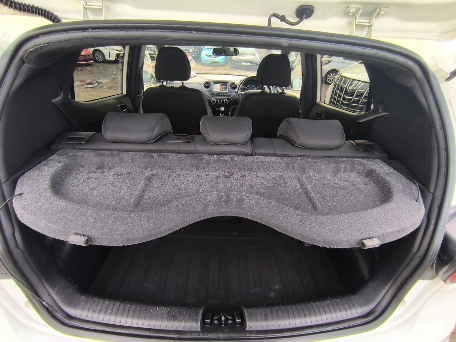 Used Hyundai i10 2018 for sale - 76363341: Photo 28
