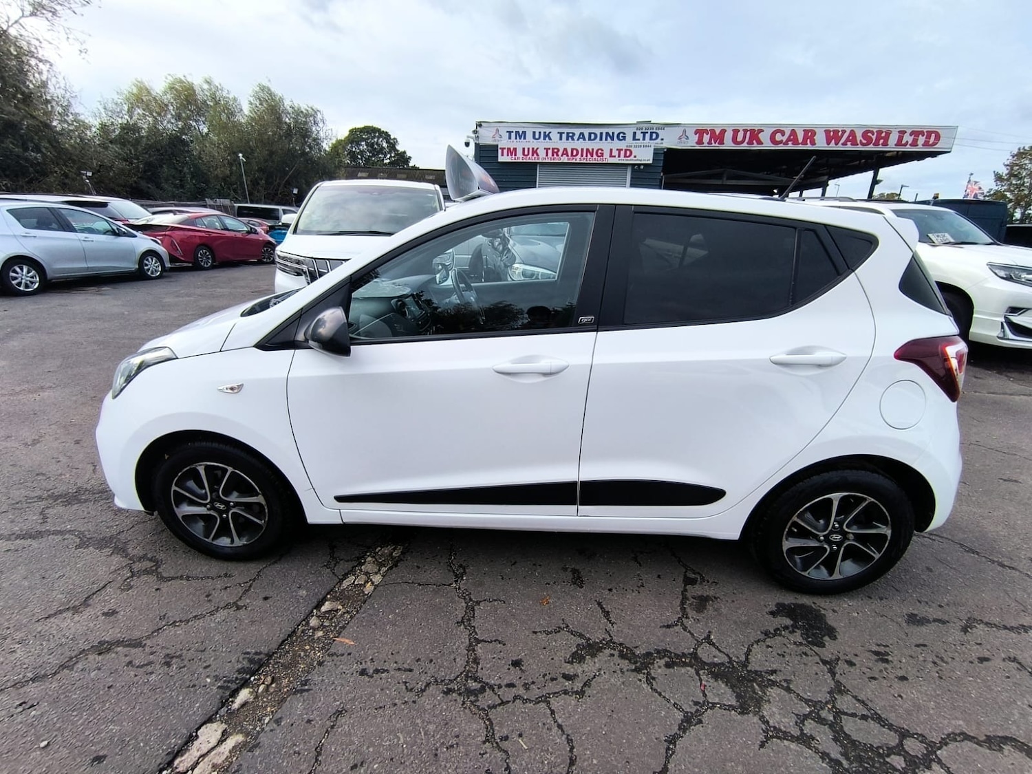 Used Hyundai i10 2018 for sale - 76363341: Photo 6