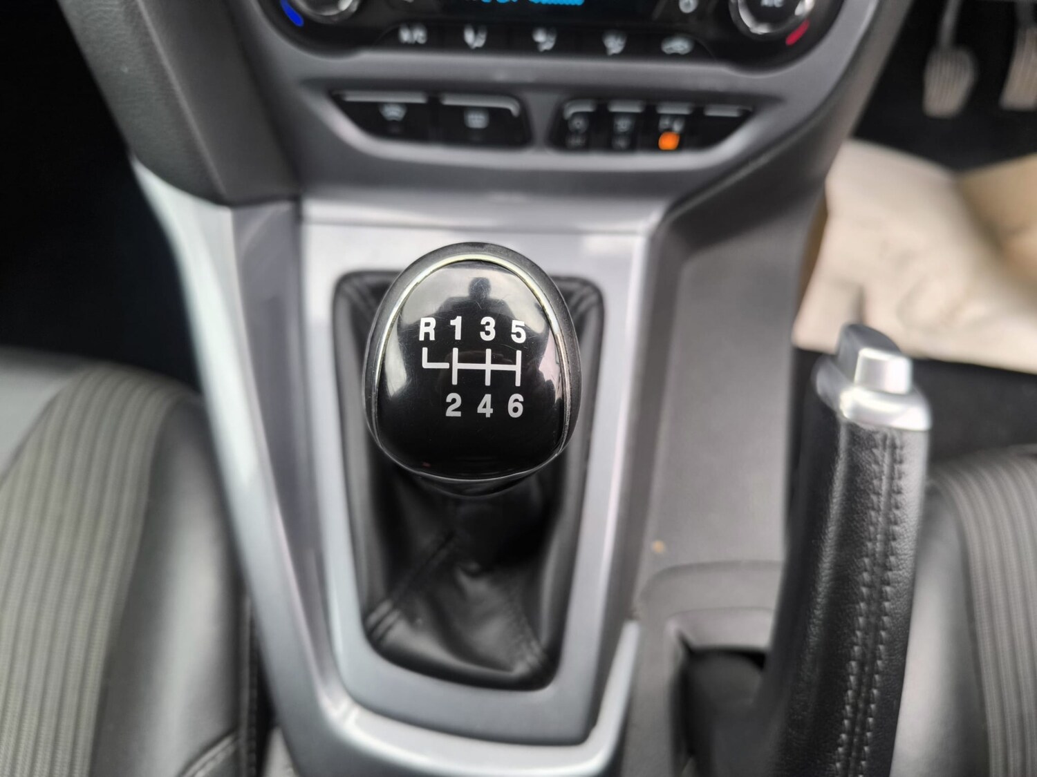 Used Ford Focus 2012 for sale - 77687759: Photo 18