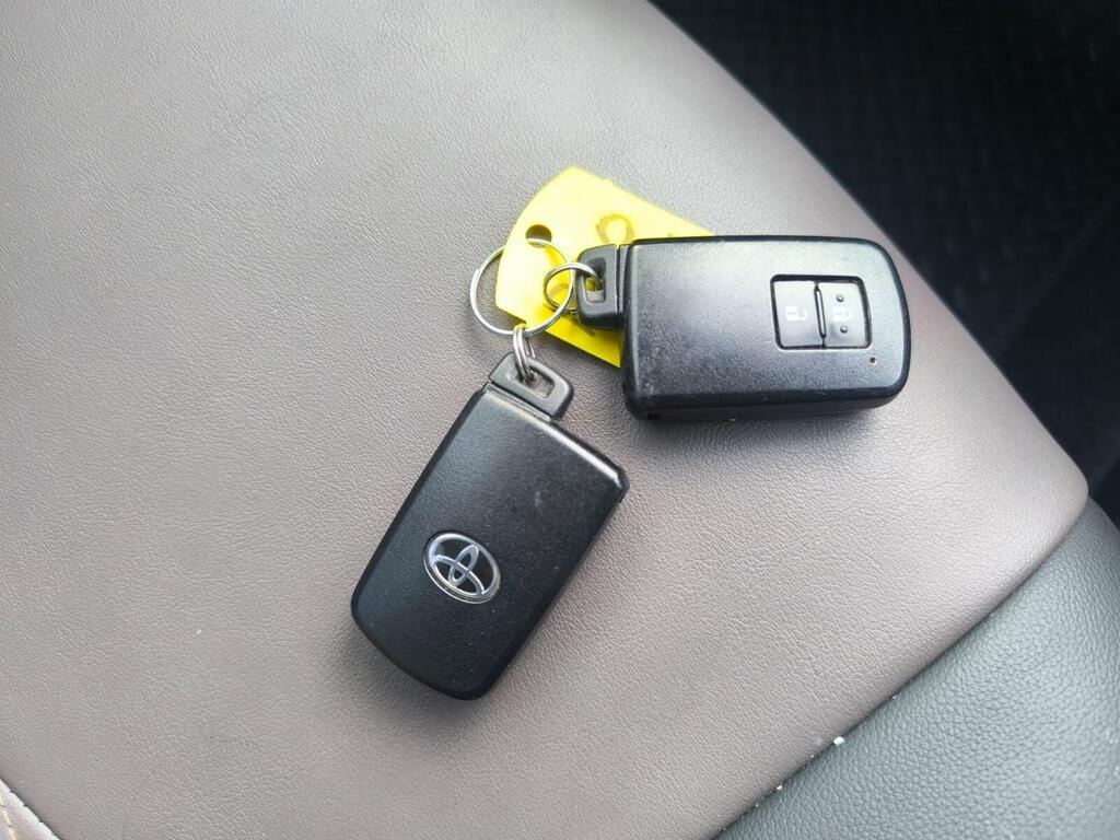 Used Toyota Prius+ 2020 for sale - 76682207: Photo 27