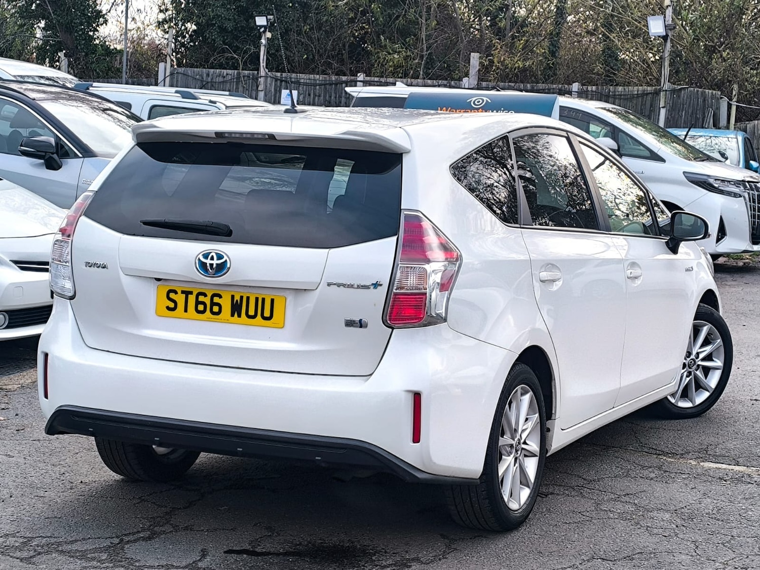 Used Toyota Prius+ 2016 for sale - 76663026: Photo 3