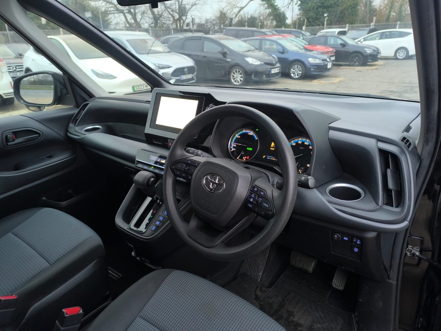 Used Toyota Noah 2022 for sale - 77125115: Photo 10